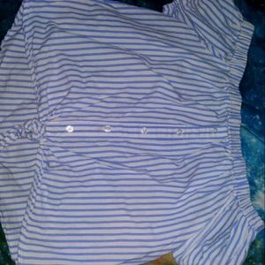 Cold Shoulder Cropped Top (M)